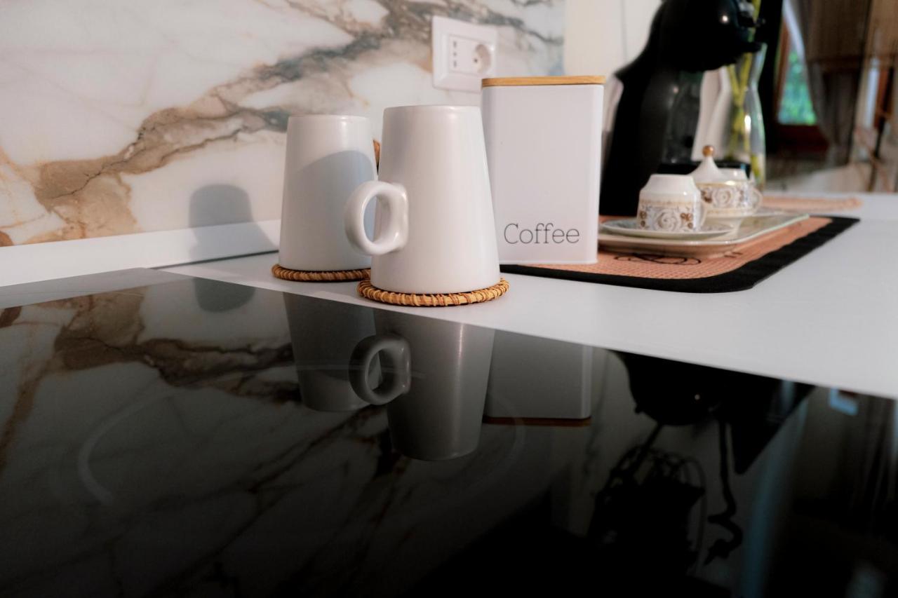 Suite Yenne Cagliari Luaran gambar