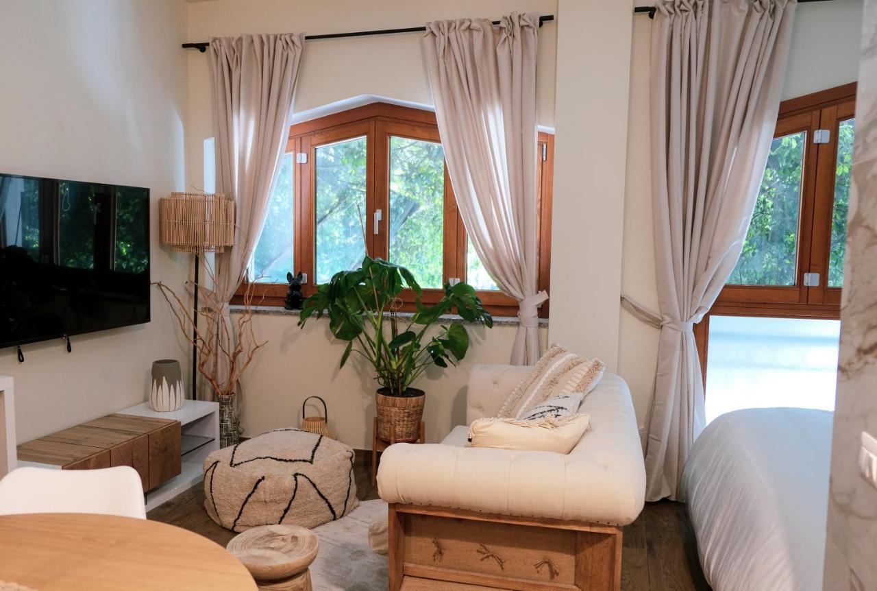 Suite Yenne Cagliari Luaran gambar