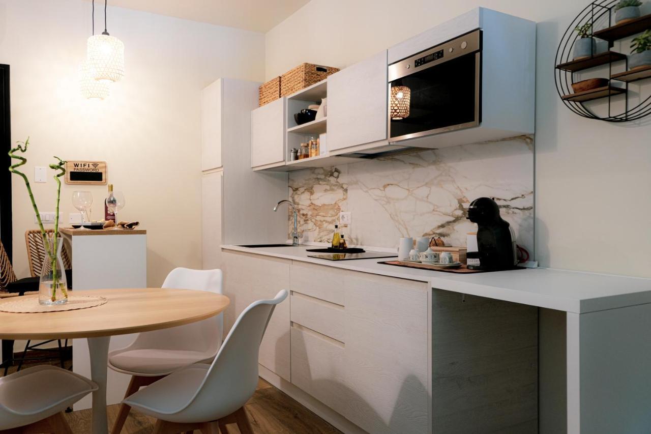 Suite Yenne Cagliari Luaran gambar