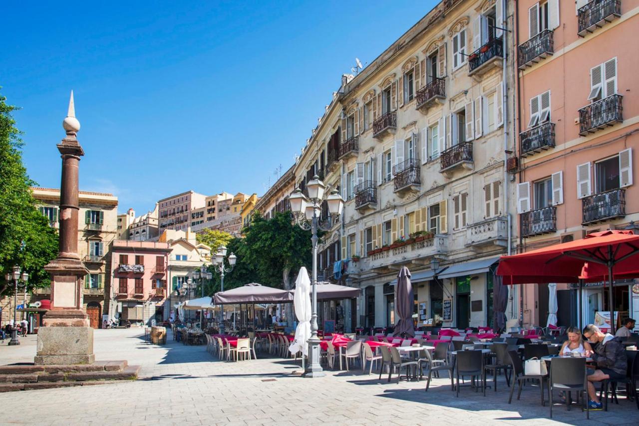 Suite Yenne Cagliari Luaran gambar